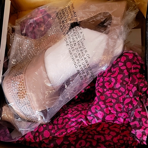 Heels - Picture 4 of 4